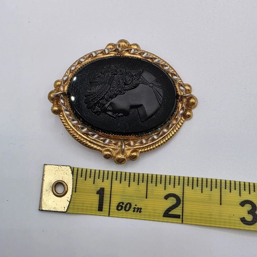 Vintage Black Cameo Brooch Oval Gold Tone Profile‎ Woman Victorian Mourning